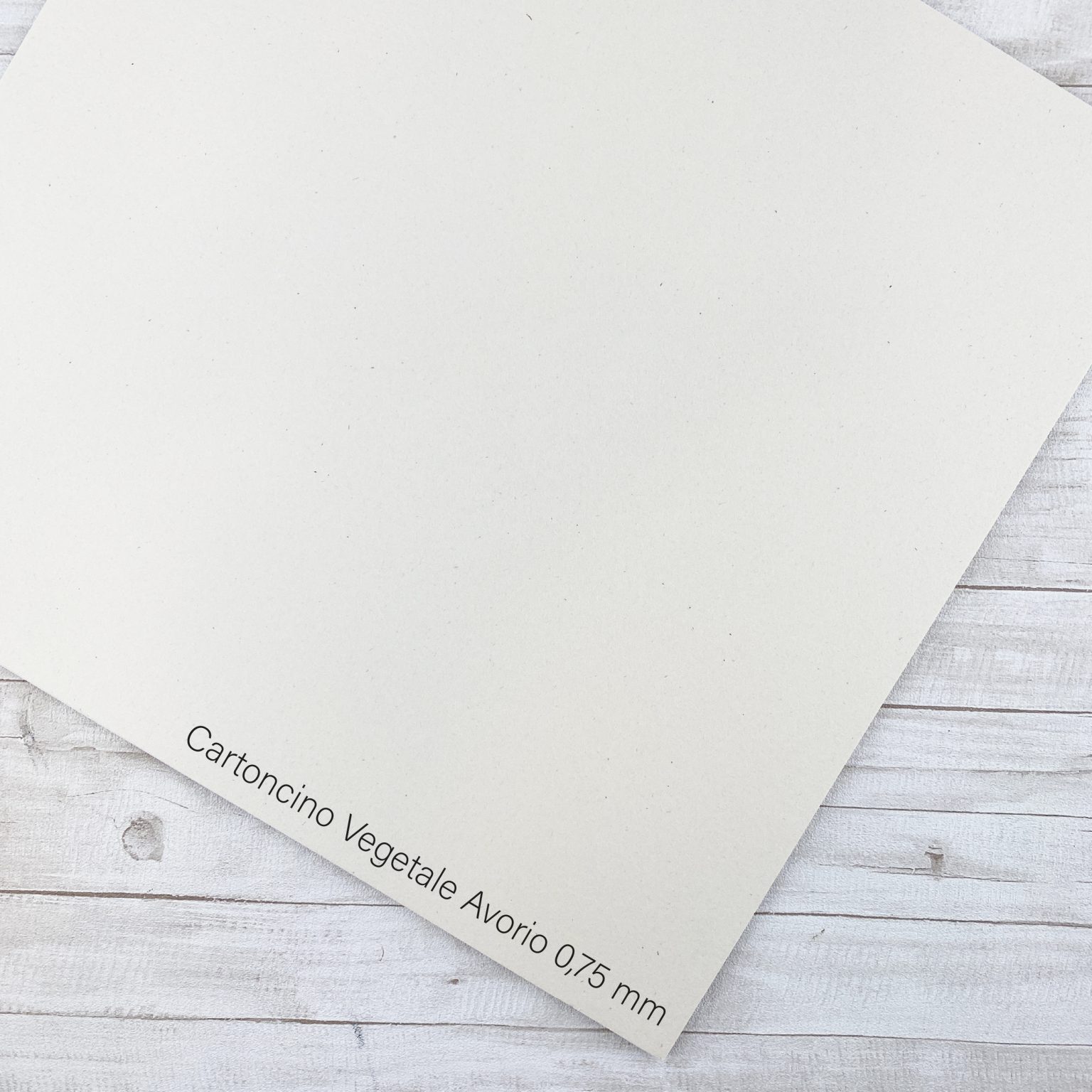 Cartoncino Vegetale Avorio 0,75 – Formato 30,5 x 31,5